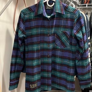 Brand new xs Vermont flannel green!